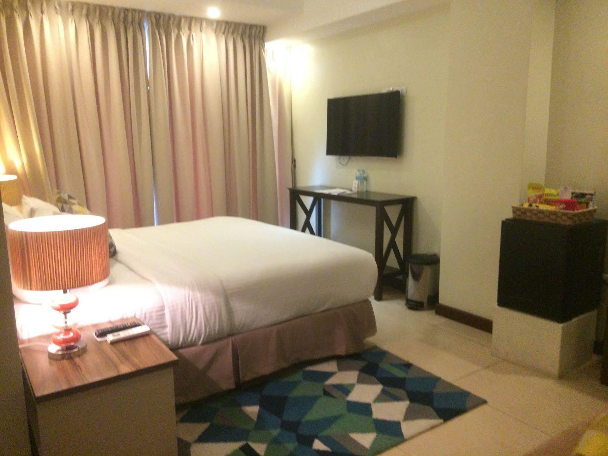 Belian Hotel Tagbilaran City Exterior foto